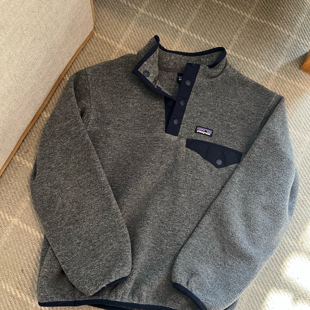 Patagonia Men's Gray and Navy Crewneck Sweater